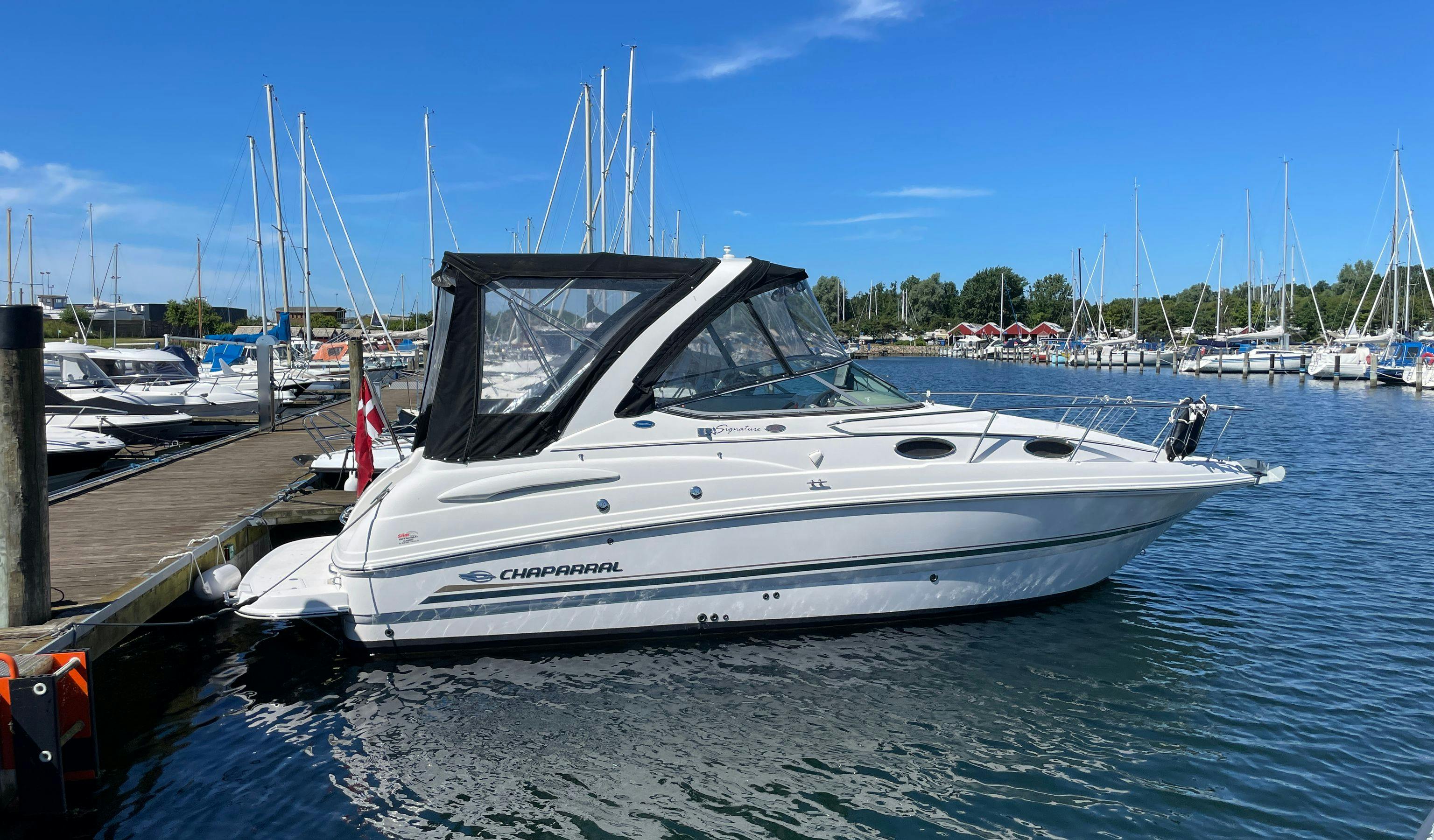 Chaparral 260 Signature